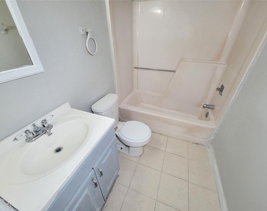 17706 Glenhagen Court - Photo Thumbnail 21