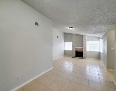 17706 Glenhagen Court - Photo Thumbnail 8