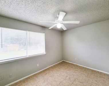 17706 Glenhagen Court - Photo Thumbnail 16