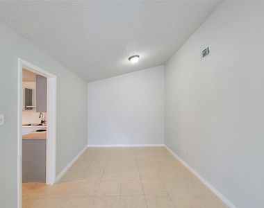 17706 Glenhagen Court - Photo Thumbnail 6