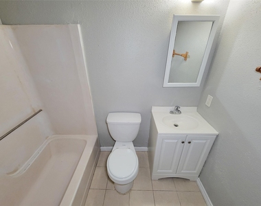 17706 Glenhagen Court - Photo Thumbnail 26