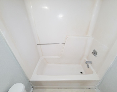 17706 Glenhagen Court - Photo Thumbnail 22