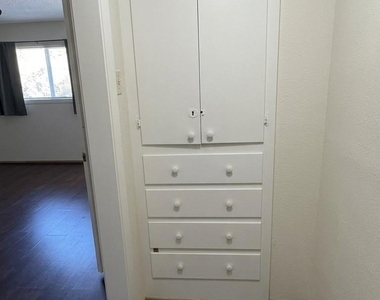 1328 Bomar Street - Photo Thumbnail 7