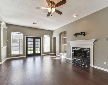 4822 Big Cedar Circle - Photo Thumbnail 4