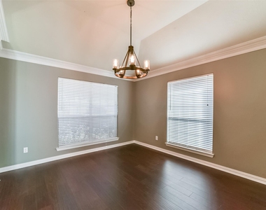 4822 Big Cedar Circle - Photo Thumbnail 7