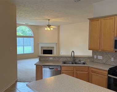 10727 Gilford Crest Drive - Photo Thumbnail 6