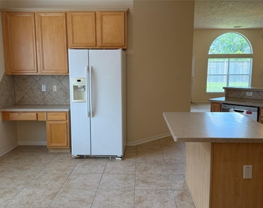 10727 Gilford Crest Drive - Photo Thumbnail 4