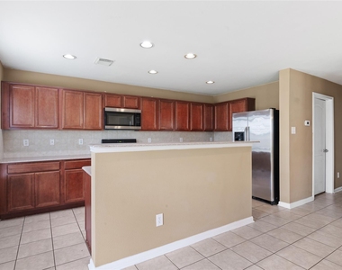 18226 Fair Grange Lane - Photo Thumbnail 7