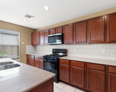 18226 Fair Grange Lane - Photo Thumbnail 10