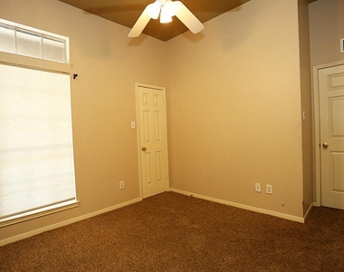 1718 Calmar Drive - Photo Thumbnail 22