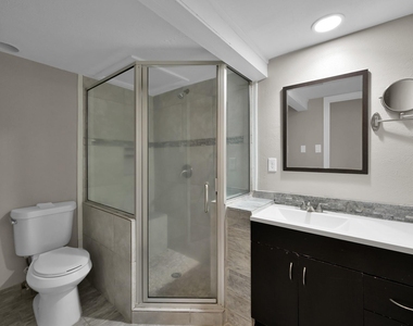 12311 Glenview Drive - Photo Thumbnail 13