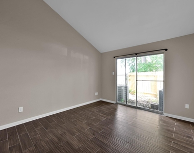 12311 Glenview Drive - Photo Thumbnail 14