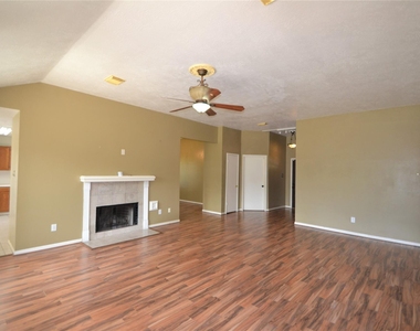 2818 Russett Place - Photo Thumbnail 8