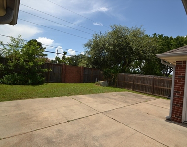 2818 Russett Place - Photo Thumbnail 26