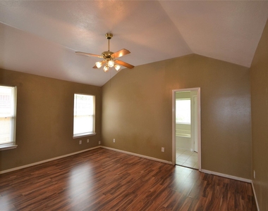 2818 Russett Place - Photo Thumbnail 14