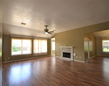 2818 Russett Place - Photo Thumbnail 12