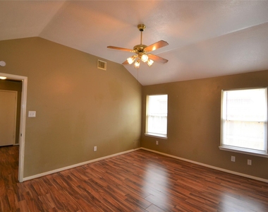 2818 Russett Place - Photo Thumbnail 15