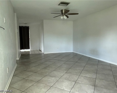 2521 Se 16th Place - Photo Thumbnail 2