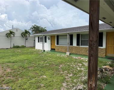 2521 Se 16th Place - Photo Thumbnail 1