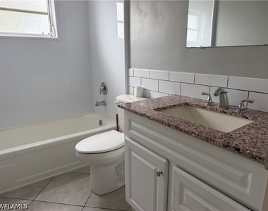 2521 Se 16th Place - Photo Thumbnail 5