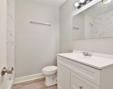 1840 Richmond Avenue - Photo Thumbnail 6