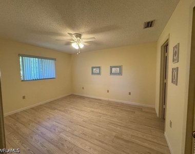 17455 Woodland Trace - Photo Thumbnail 8