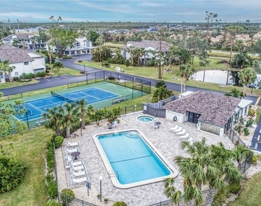 17455 Woodland Trace - Photo Thumbnail 11