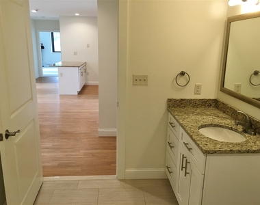 875 Elm - Photo Thumbnail 32