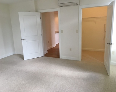 875 Elm - Photo Thumbnail 15