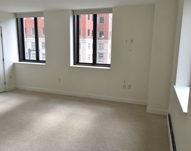 875 Elm - Photo Thumbnail 19