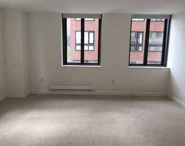 875 Elm - Photo Thumbnail 18