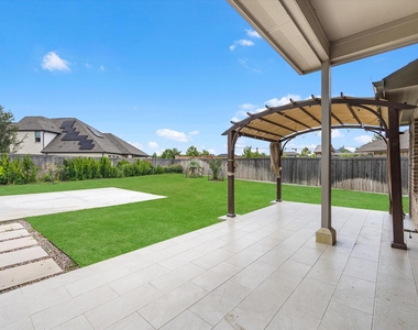 15211 Montezuma Quail Drive - Photo Thumbnail 21