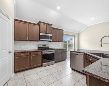 15211 Montezuma Quail Drive - Photo Thumbnail 6