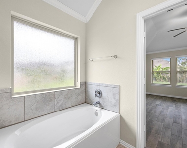 15211 Montezuma Quail Drive - Photo Thumbnail 14