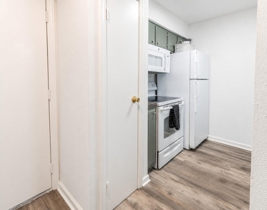 13151 Walden Road - Photo Thumbnail 6