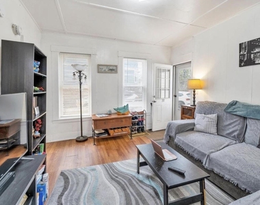 217 S Main - Photo Thumbnail 7