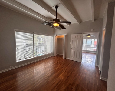 219 Marshall Street - Photo Thumbnail 6