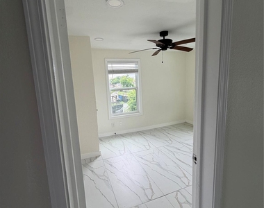 4518 New Orleans Street - Photo Thumbnail 4