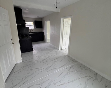4518 New Orleans Street - Photo Thumbnail 3