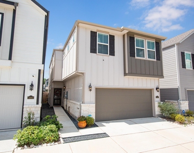 14807 Slow River Avenue - Photo Thumbnail 2
