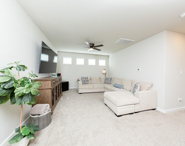 14807 Slow River Avenue - Photo Thumbnail 20