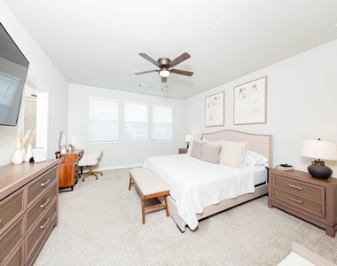 14807 Slow River Avenue - Photo Thumbnail 25