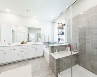 14807 Slow River Avenue - Photo Thumbnail 29