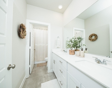 14807 Slow River Avenue - Photo Thumbnail 36