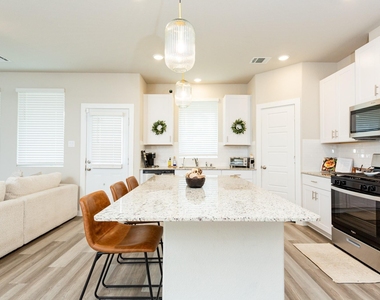 14807 Slow River Avenue - Photo Thumbnail 15