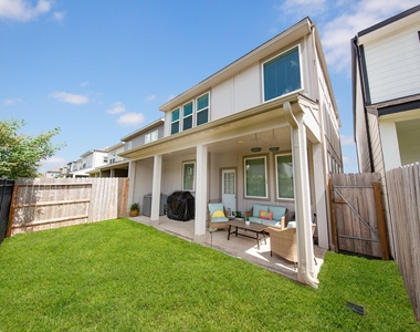 14807 Slow River Avenue - Photo Thumbnail 43