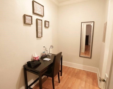 1414 Austin Street - Photo Thumbnail 6
