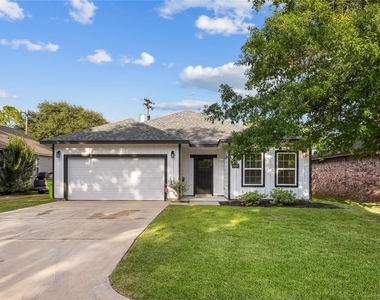 1121 Austin Street - Photo Thumbnail 3
