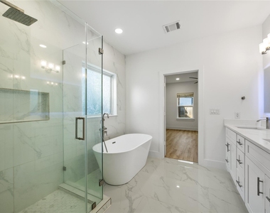 1121 Austin Street - Photo Thumbnail 30