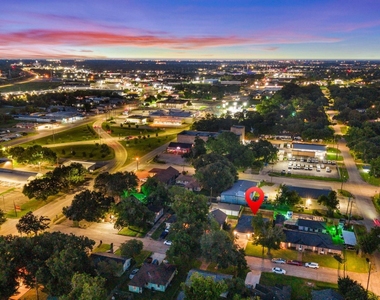1121 Austin Street - Photo Thumbnail 42